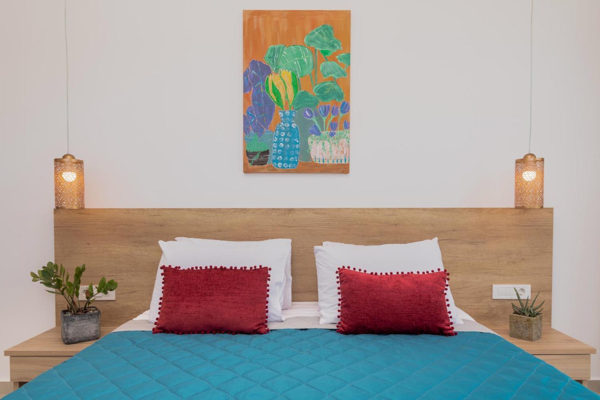 Aphrodite Studios & Suites - 140M From The Beach, By Zantewize Alykes  Pokoj fotografie